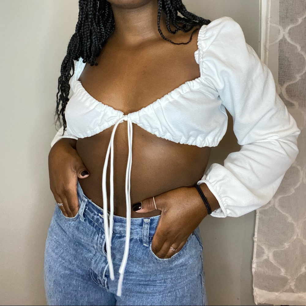 white crepe cup tie front ballon sleeve crop top